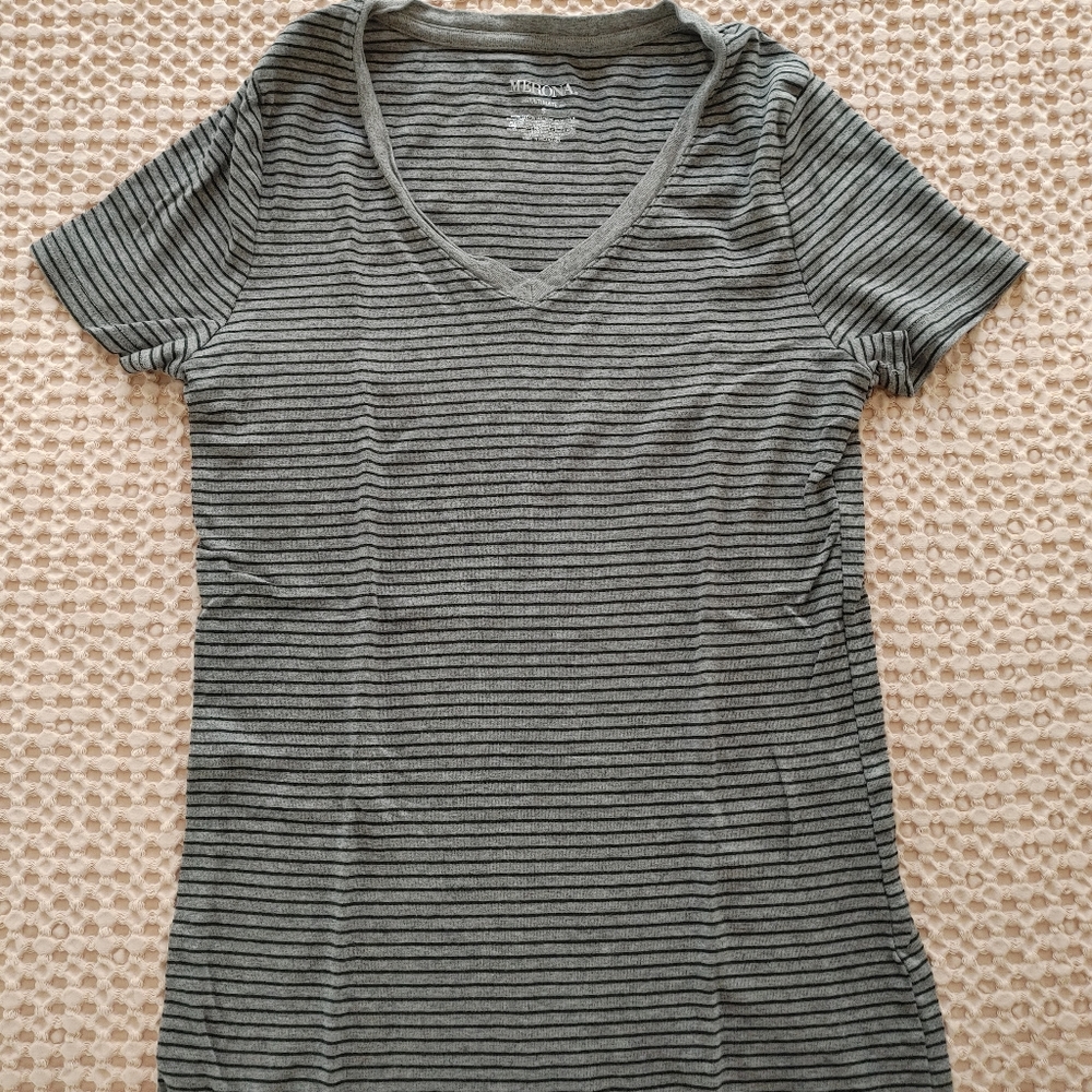 Pre owned ladies top size small